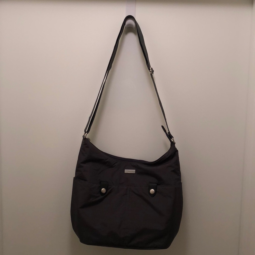 Baggallini shoulder/ crossbody bag